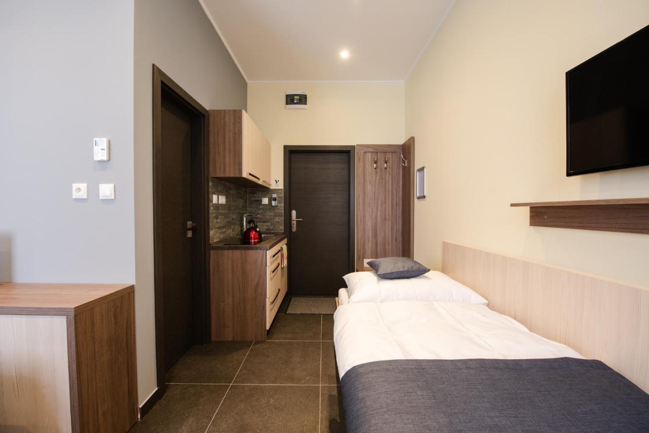 Apartments Danube Братислава Екстер'єр фото