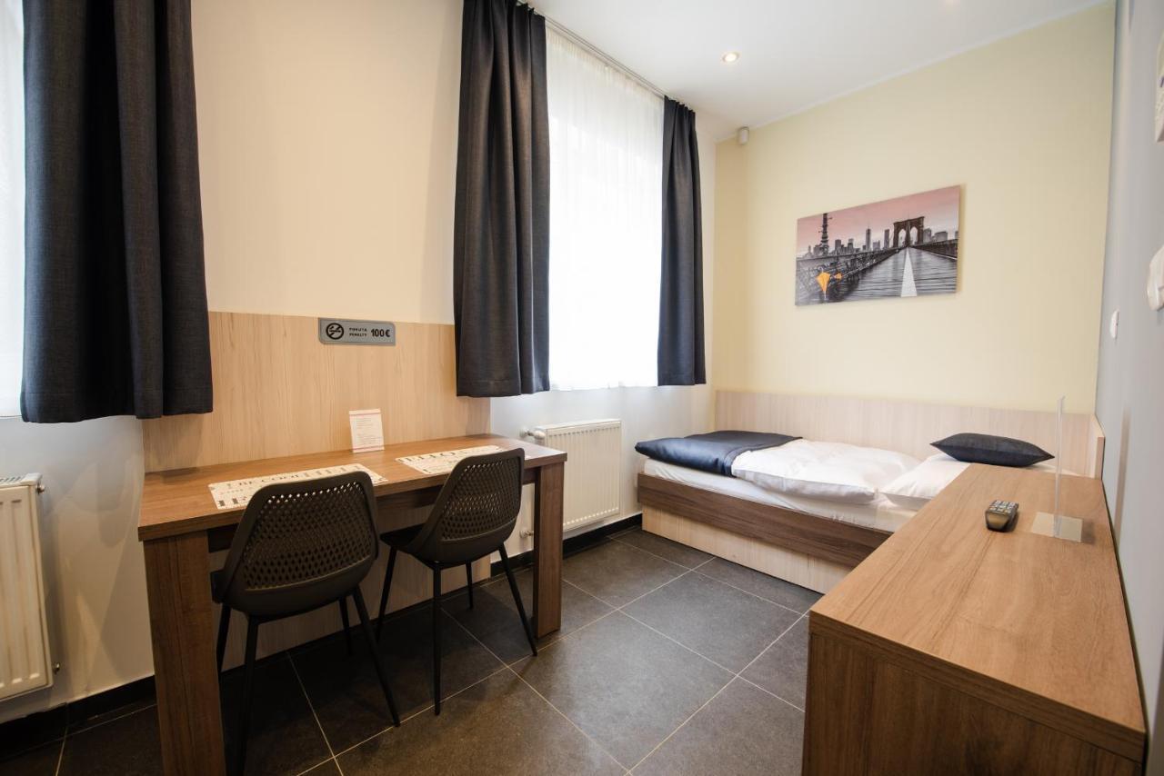 Apartments Danube Братислава Екстер'єр фото